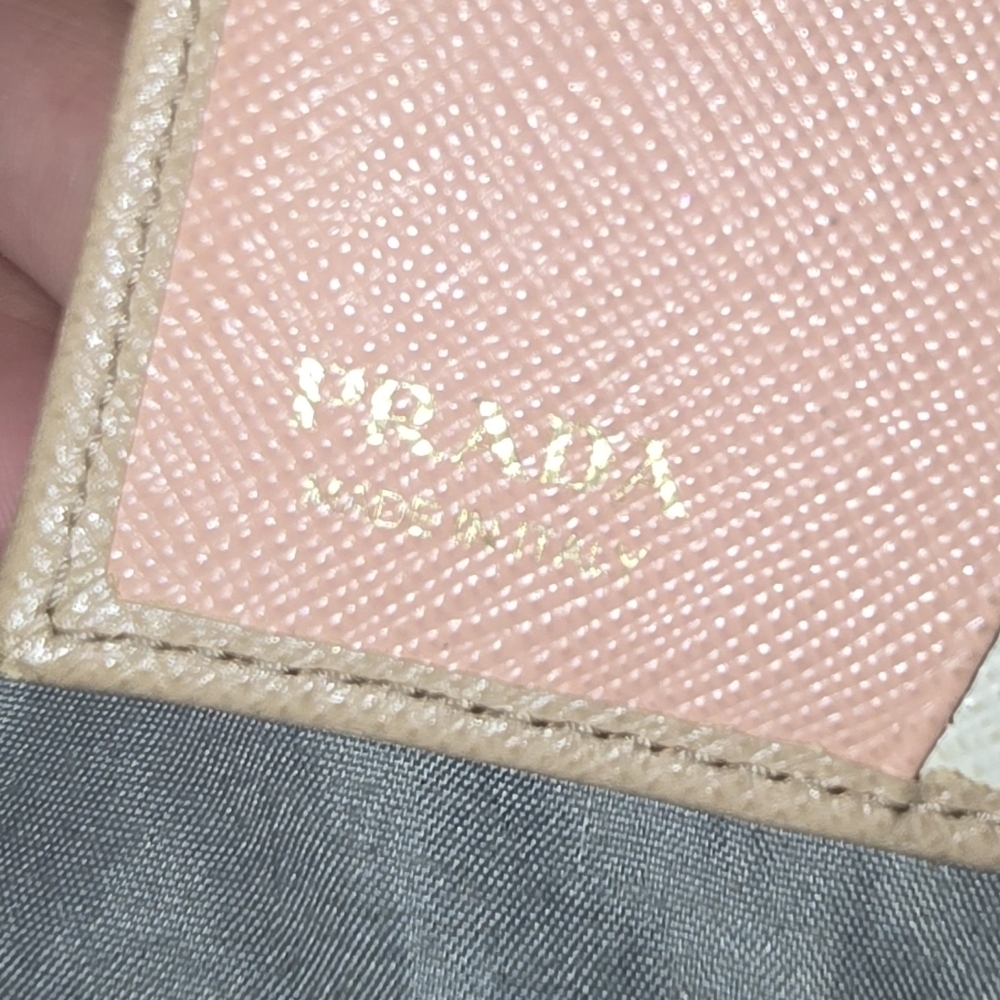 EUC - Prada Cream Leather Women's Wallet With Pink Interior - Picture 6 of 7